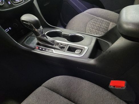 Used 2022 Chevrolet Equinox LT w/ LPO, Floor Liner Package FWD image 26