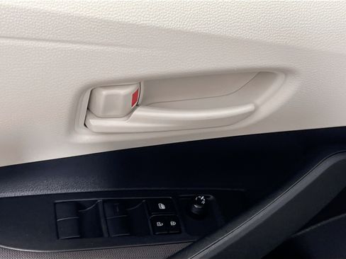 Used 2023 Toyota Corolla LE image 16