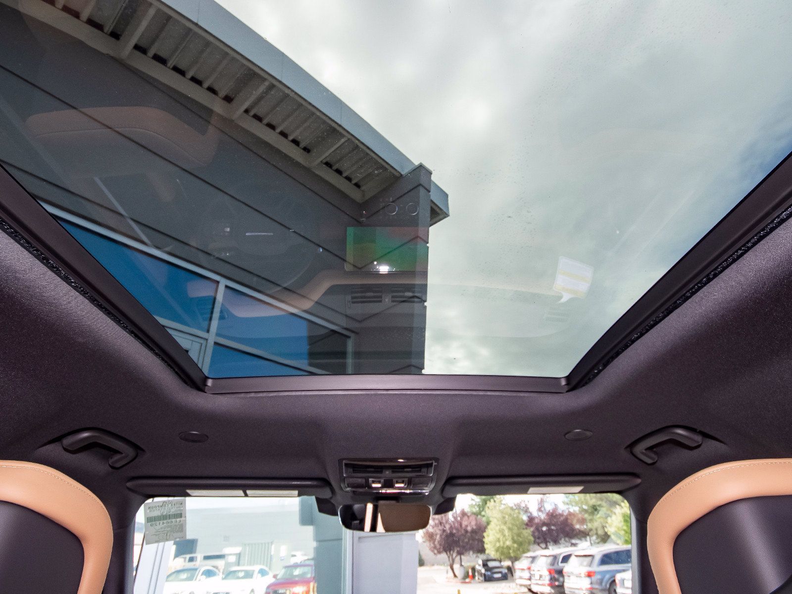 New 2026 Land Rover Defender 110 X-Dynamic SE AWD/4WD image 51