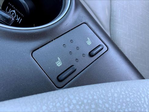 Used 2024 Toyota Camry XLE image 32