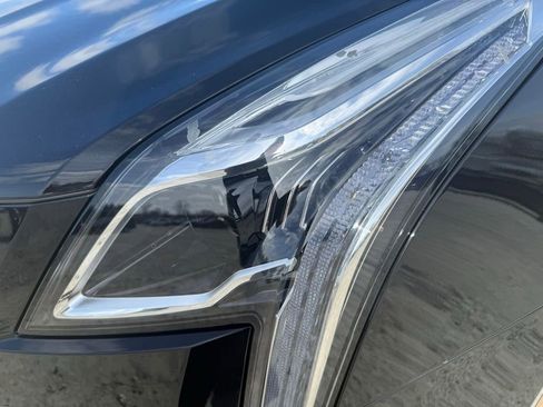 Certified 2025 Cadillac XT5 Premium Luxury image 9