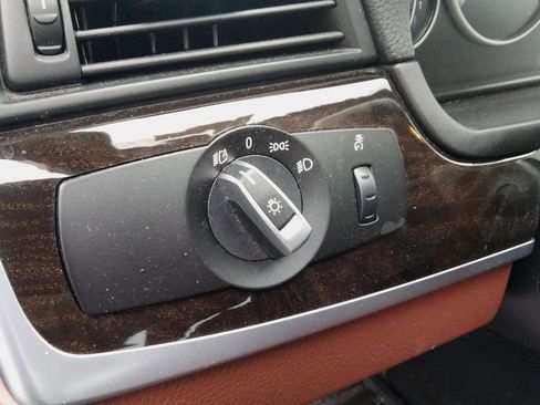 Used 2014 BMW 528i xDrive Sedan image 19