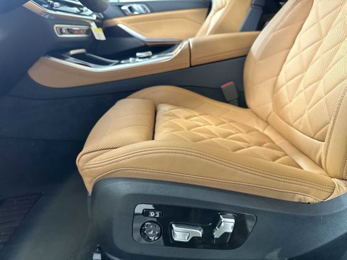 New 2026 BMW X5 xDrive40i w/ Climate Comfort Package image 12