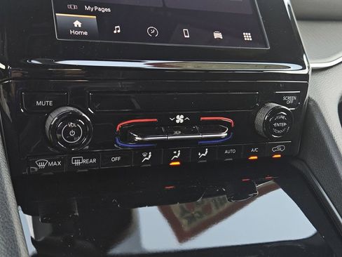 New 2025 Jeep Grand Cherokee Laredo X image 20