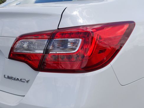 Used 2019 Subaru Legacy 2.5i Limited w/ Popular Package #2A AWD/4WD image 5