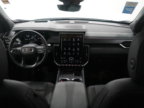 Used 2024 GMC Acadia AT4 w/ Super Cruise Package image 15