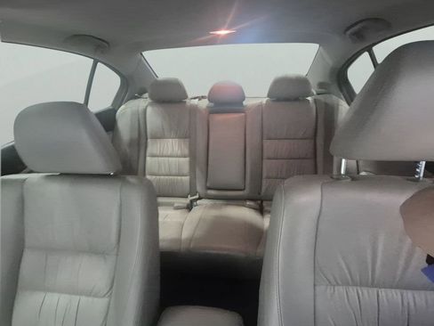 Used 2011 Honda Accord EX-L image 11