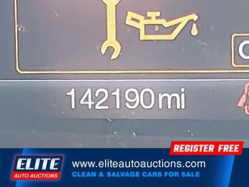 Used 2017 Ford Fusion Titanium FWD image 29