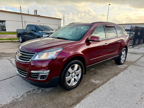 Used 2015 Chevrolet Traverse LTZ image 2