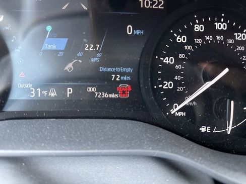 Used 2025 Toyota Sienna XLE w/ XLE Plus Package image 21