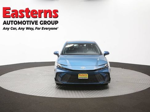 Used 2025 Toyota Camry SE FWD image 53