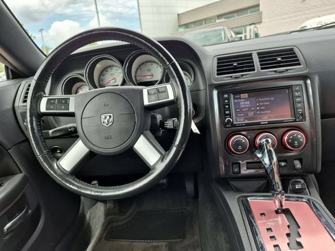 Used 2009 Dodge Challenger R/T RWD image 15