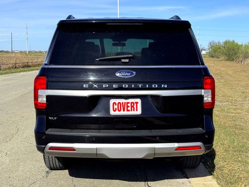 Used 2022 Ford Expedition XLT image 7