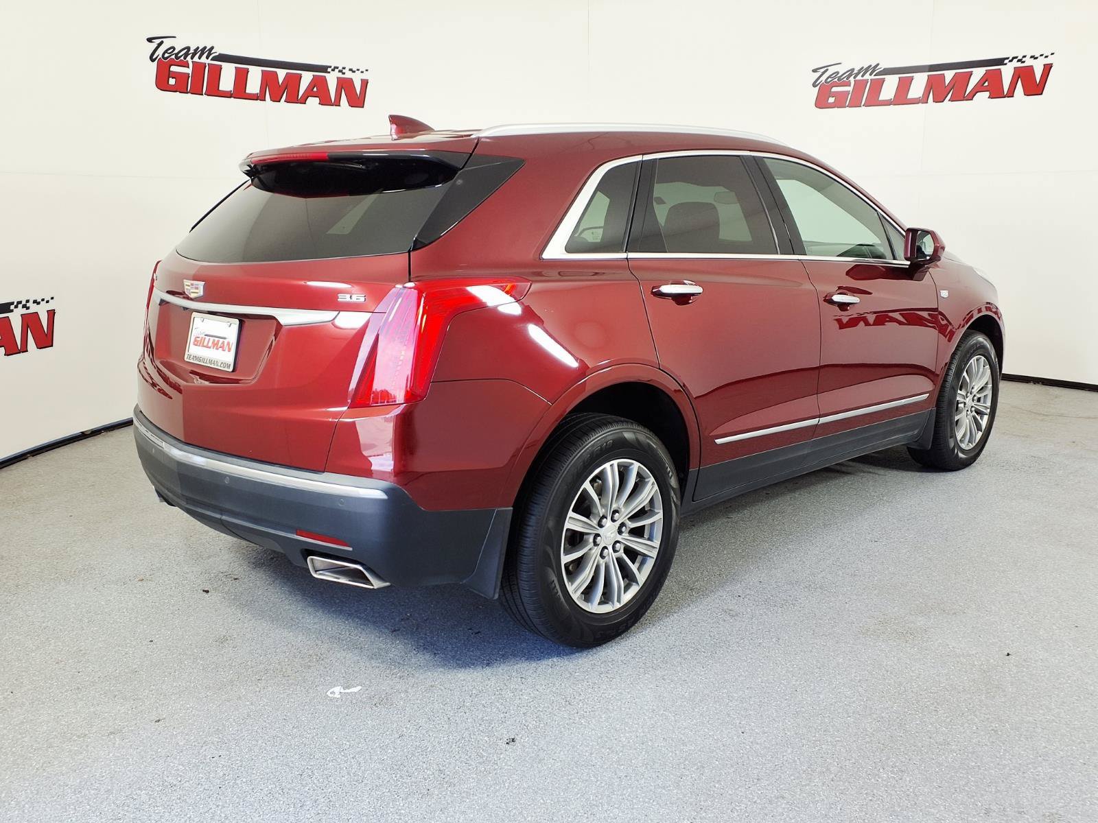 Used 2017 Cadillac XT5 Luxury w/ Driver Awareness Package FWD image 7