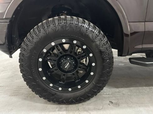Used 2018 Ford F150 XLT w/ Equipment Group 302A Luxury AWD/4WD image 55