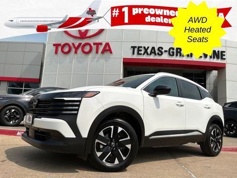 Used 2026 Nissan Kicks SV w/ Cold Weather Package AWD/4WD image 1