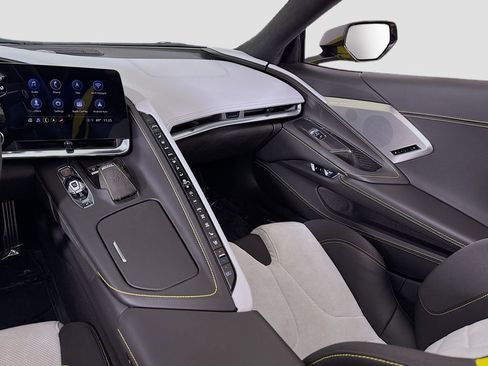 Used 2021 Chevrolet Corvette Stingray Premium Conv w/ Z51 Performance Package image 23