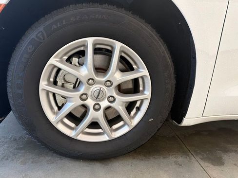 Used 2022 Chrysler Pacifica Limited FWD image 13