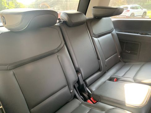 Used 2025 Ford Expedition Active AWD/4WD image 17