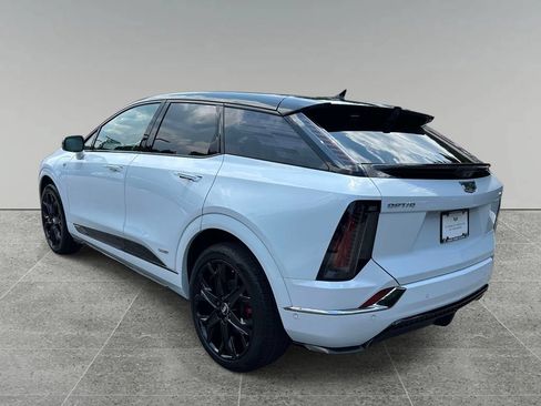New 2026 Cadillac Optiq V w/ LPO, ONYX Package AWD/4WD image 3