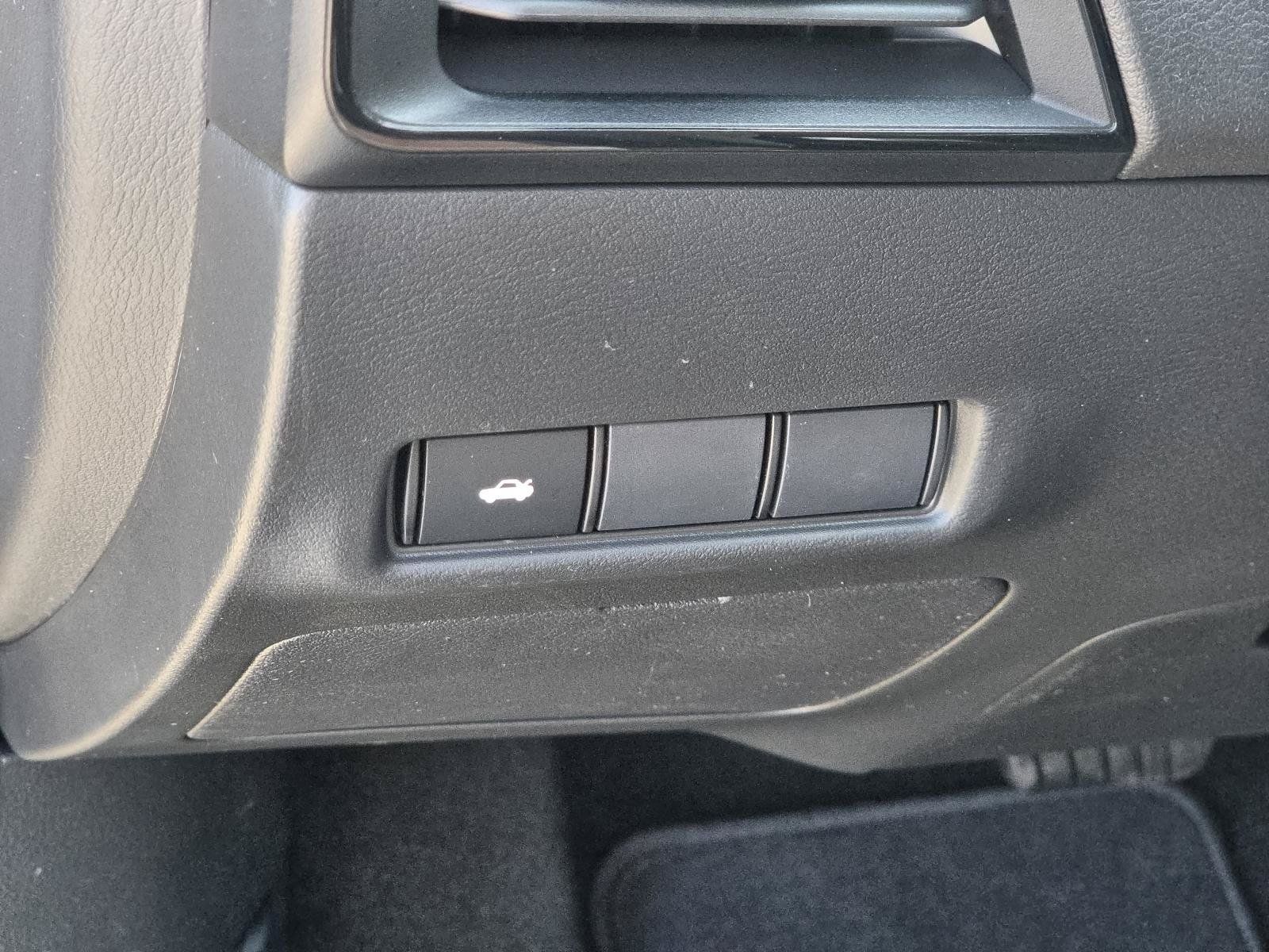 New 2027 Nissan Sentra SR FWD image 17