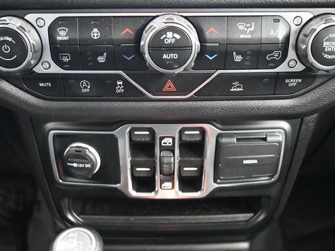 Certified 2024 Jeep Gladiator Sport image 27