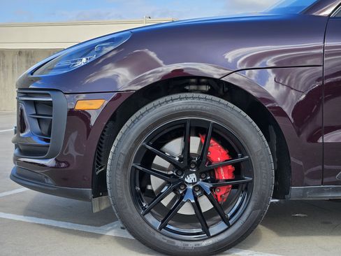 Certified 2024 Porsche Macan S image 13