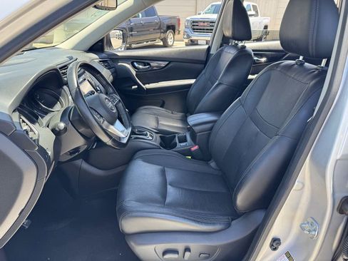 Used 2017 Nissan Rogue SL FWD image 21