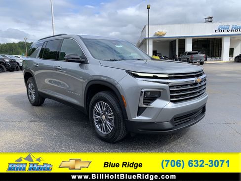 New 2026 Chevrolet Traverse LT w/ Driver Confidence Package image 1