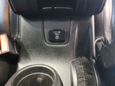 Used 2015 Jeep Wrangler Rubicon AWD/4WD image 18