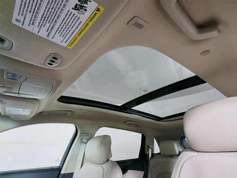 Used 2019 Lincoln Nautilus Reserve AWD/4WD image 5