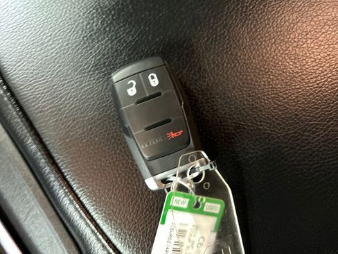 Used 2024 RAM 2500 Big Horn w/ Bed Utility Group image 22