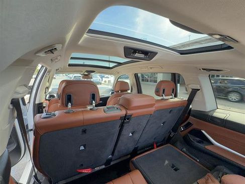 Used 2023 BMW X7 xDrive40i w/ Premium Package AWD/4WD image 35
