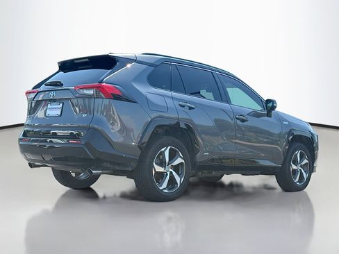 Used 2023 Toyota RAV4 SE AWD/4WD image 2