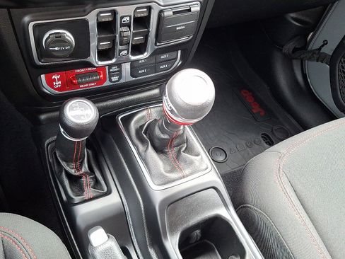 Used 2022 Jeep Wrangler Unlimited Rubicon image 14