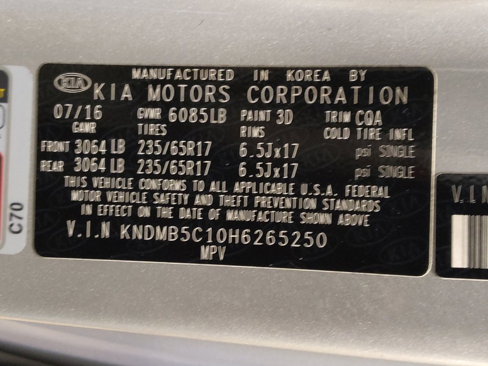 Used 2017 Kia Sedona LX w/ LX Essentials Premium Package FWD image 33