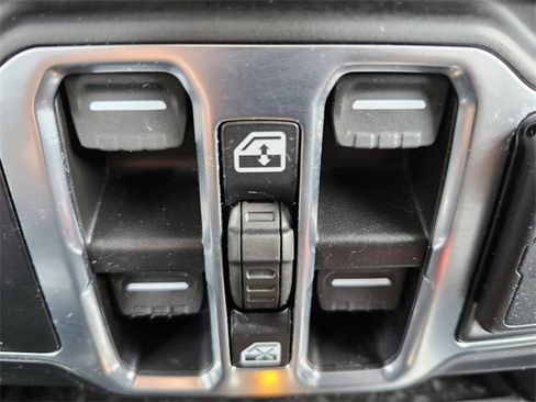 Used 2021 Jeep Gladiator Overland w/ LED Lighting Group image 31