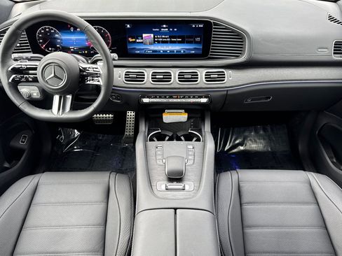 New 2026 Mercedes-Benz GLS 450 4MATIC image 3