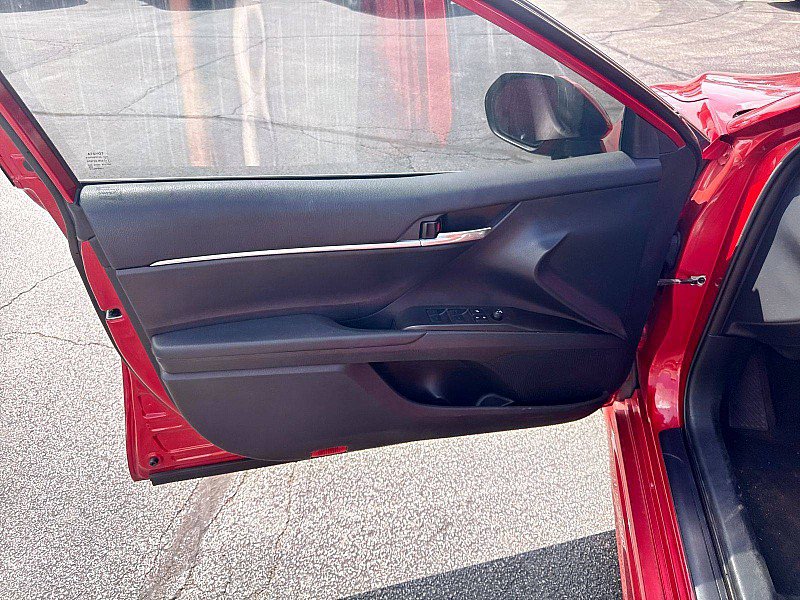Used 2024 Toyota Camry SE FWD image 17