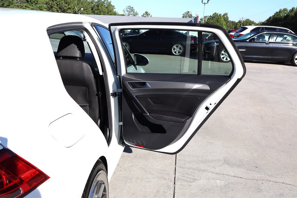 Used 2017 Volkswagen Golf Wolfsburg Edition FWD image 29