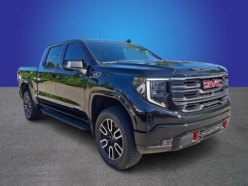 Used 2025 GMC Sierra 1500 AT4 w/ AT4 Premium Package AWD/4WD image 3
