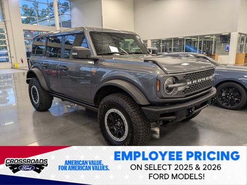 New 2025 Ford Bronco Badlands AWD/4WD image 2