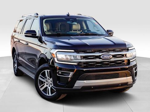 Used 2024 Ford Expedition Max Limited RWD image 2