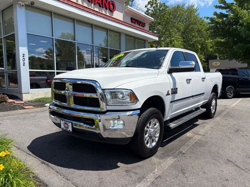 Used 2017 RAM 2500 Laramie w/ Convenience Group AWD/4WD image 2