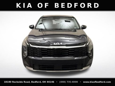 Used 2026 Kia Sportage EX FWD image 2