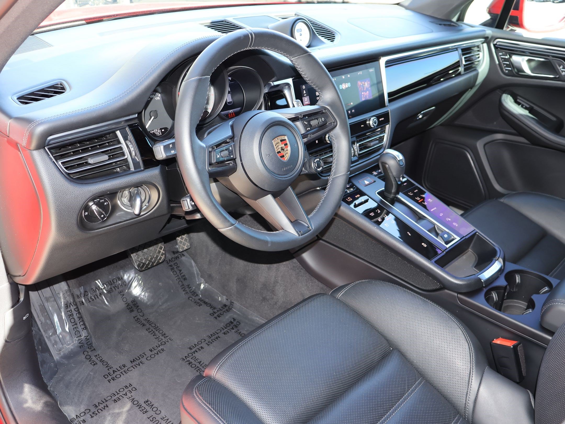 Used 2023 Porsche Macan S AWD/4WD image 15