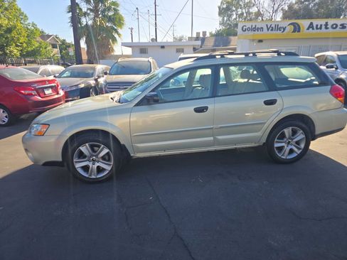 Used 2007 Subaru Outback 2.5i AWD/4WD image 9