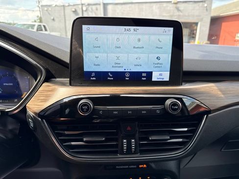 Used 2020 Ford Escape Titanium AWD/4WD image 35