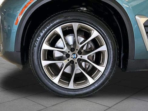 Used 2024 BMW X5 sDrive40i w/ Premium Package image 10