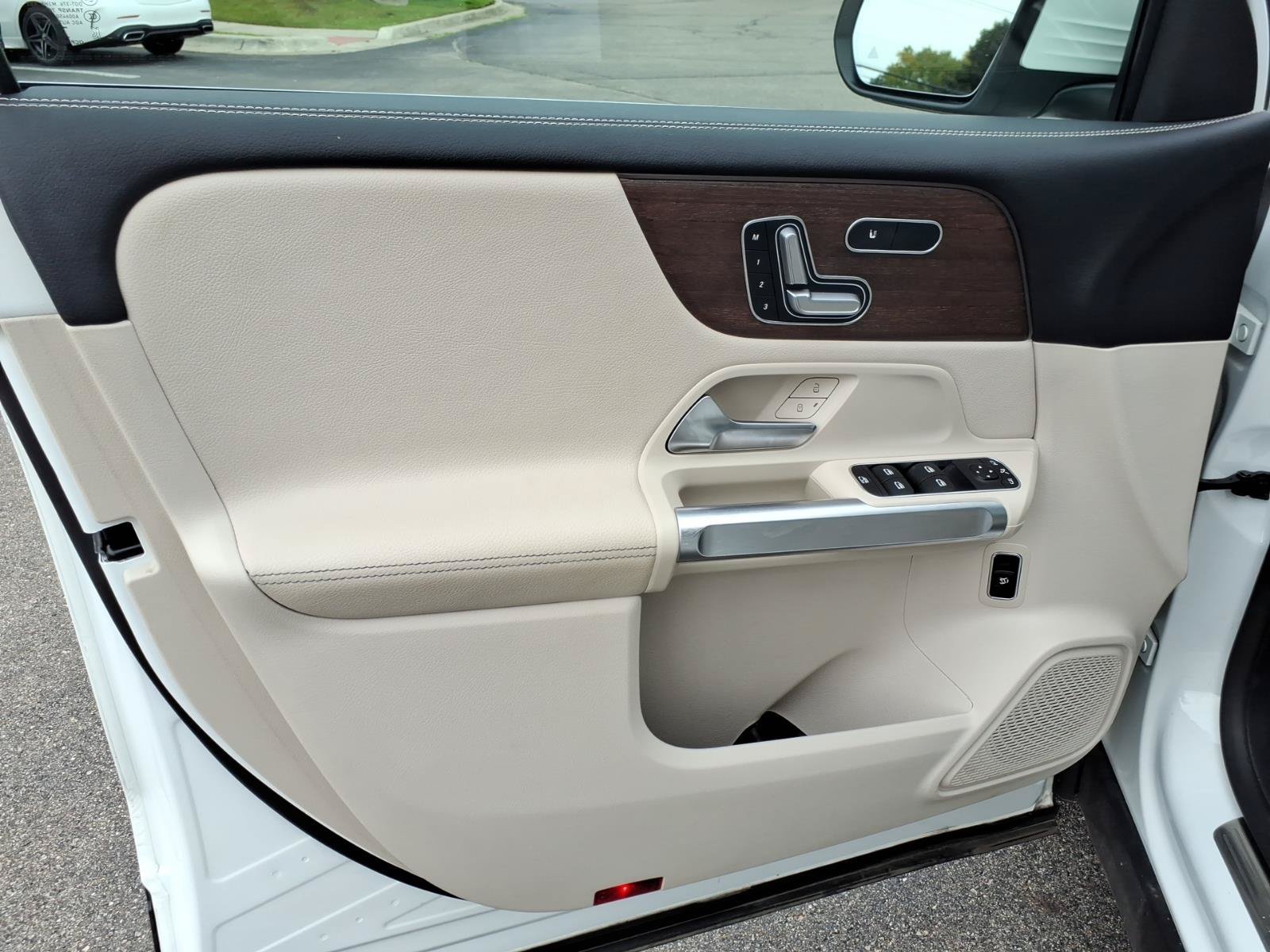 Certified 2023 Mercedes-Benz GLB 250 4MATIC image 16
